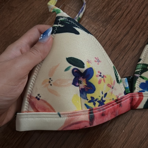 Triangl floral multicolor neoprene bikini top - Picture 5 of 13